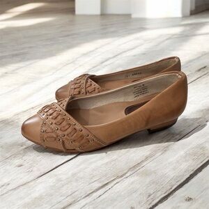 Freebird Tan Women's Loafers Brynn leather size 6 EEUC